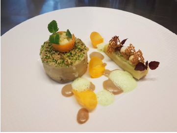 Gnoccho piémontais farci au vacherin fribourgeois et aux noix, Barrette de panais à la fondue de poireau et vacherin fribourgeois,cônes de courge butternut marinés à l’huile de noix, sauce vacherin fribourgeois et noix, émulsion persil et livèche