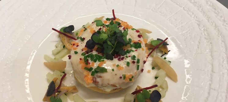 Le donut revisité au Vacherin Fribourgeois AOP « Rustic » en vinaigrette aux légumes oubliés, chanterelles et truffes du pays - Concours "La recette du Chef !"
