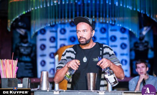 Show de Flair Bartending