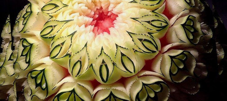 Démonstration inédite de sculpture sur fruits et légumes !